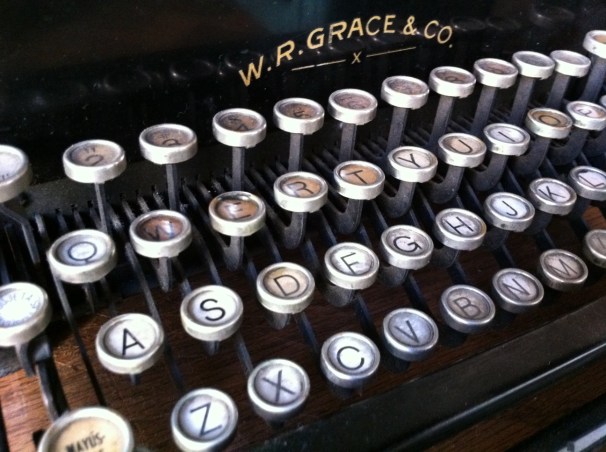 Awesome antique typewriter at the hostel